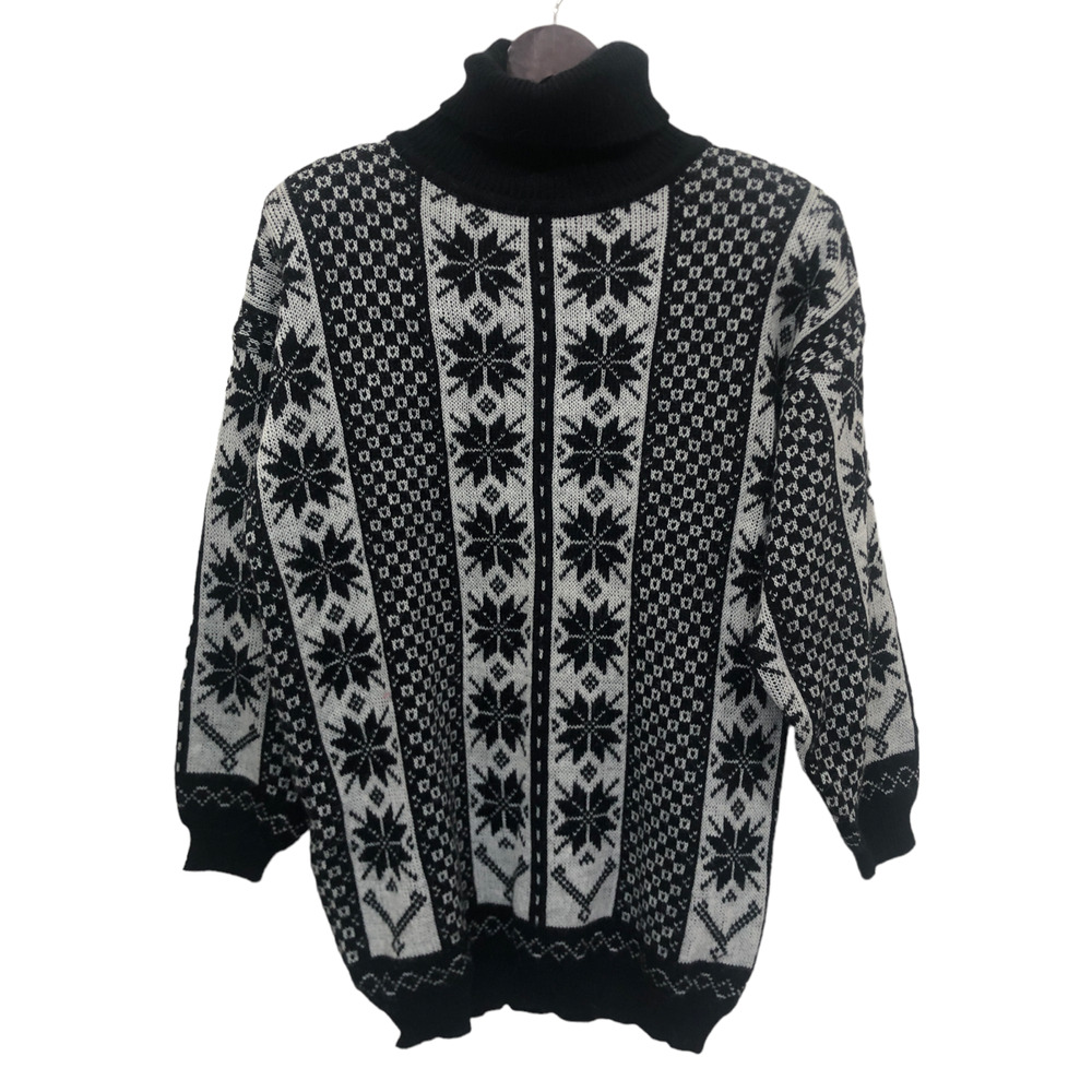 Vintage Snowflake Knitted Turtleneck Sweater Size Medium